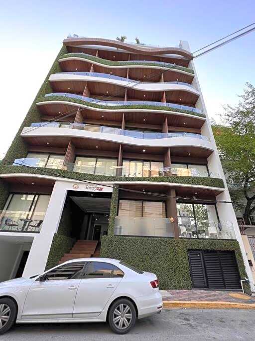 406 Cozy Studio Walking distance to 5th Av