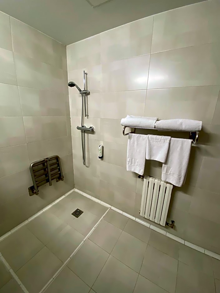 Hospedium Hotel Villa Gom