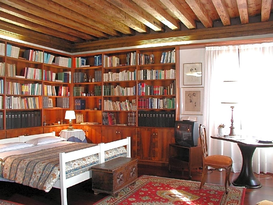 At Home a Palazzo