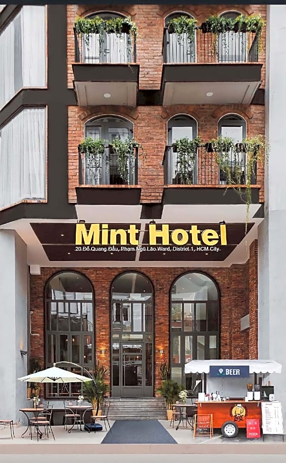 MINT HOTEL Q.1