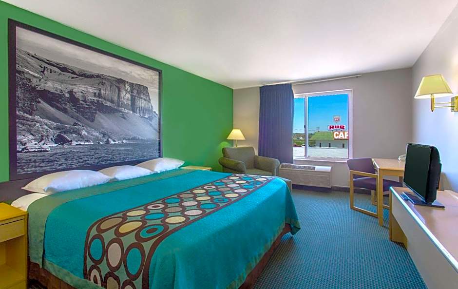 Super 8 by Wyndham Heyburn/Burley Area