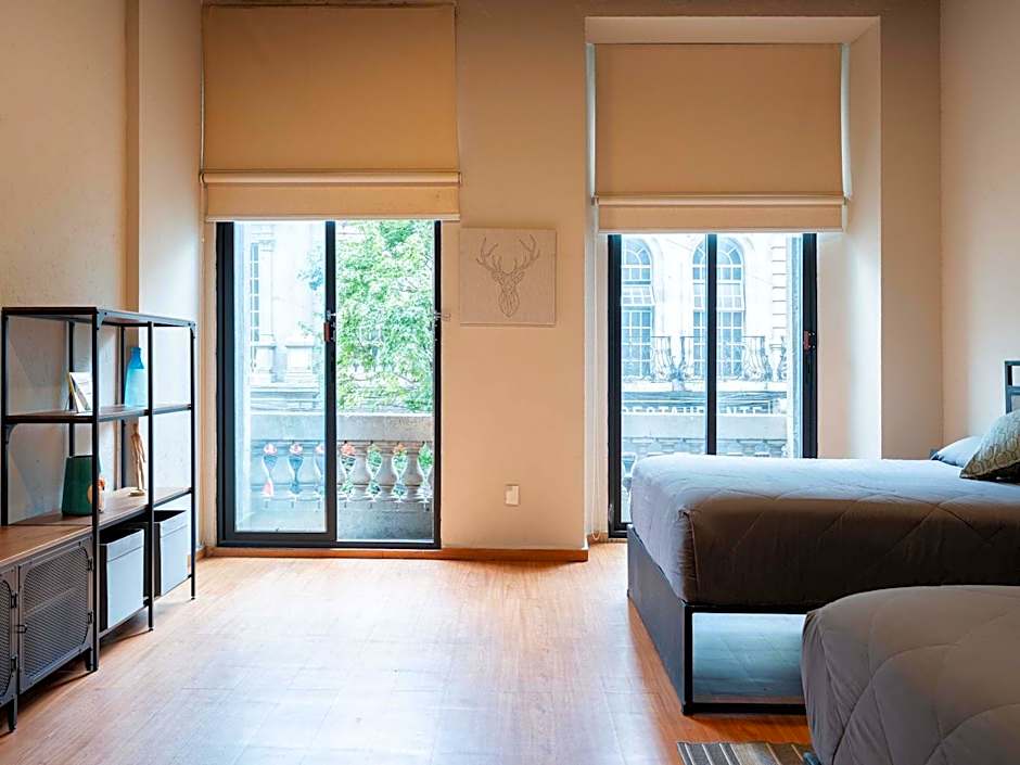 104 Location 2Bdrm 2bath AC apt Fits 8 Rooftop