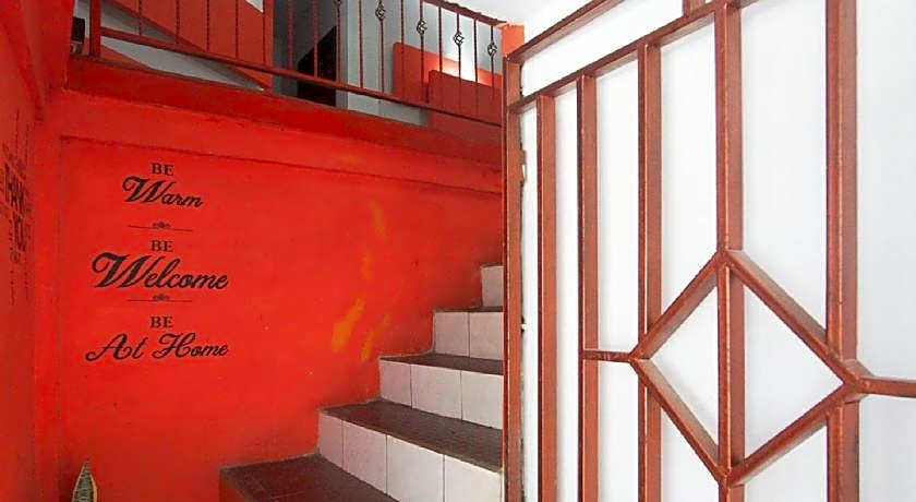 RedDoorz near Mal Abepura