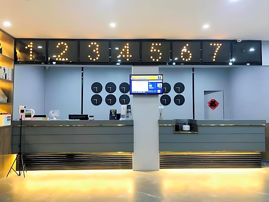 7 Days Inn Nanchang Bayi Square North Dinggong Road Metro Station