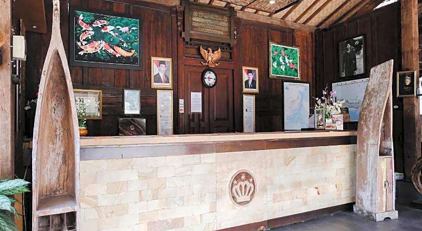 Hotel Mahkota Plengkung