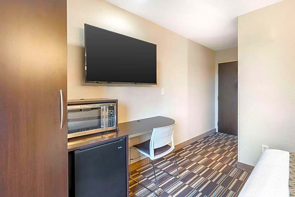 Microtel Inn & Suites By Wyndham Brooksville
