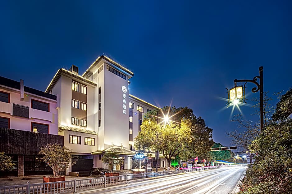 Manxin Suzhou Ink Pingjiang Mansion Hotel