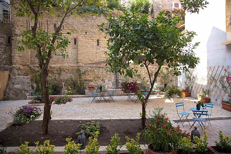 Borgo Vergini Garden B&B