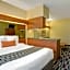 Microtel Inn & Suites By Wyndham Bushnell