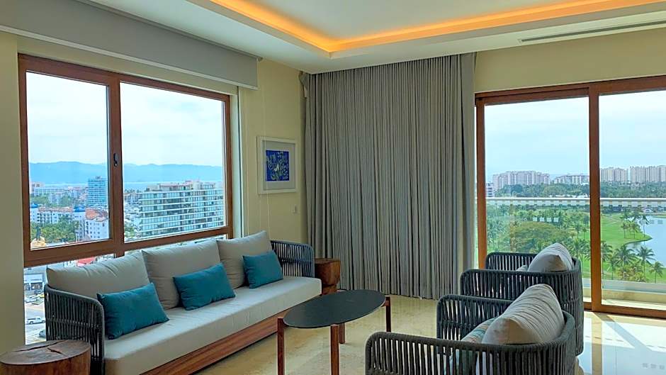 Holiday Inn & Suites Puerto Vallarta Marina & Golf By IHG