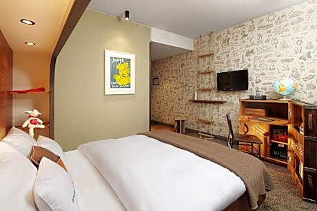 Medium Room