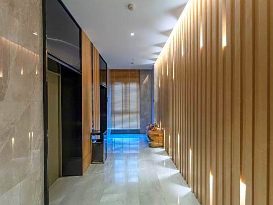 Moran Hotel (Ningbo Yinzhou Wanda Railway Station)