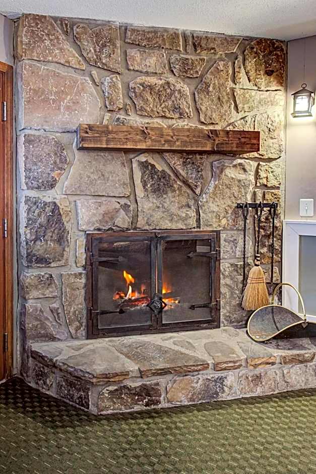 Brookside Lodge by FairBridge