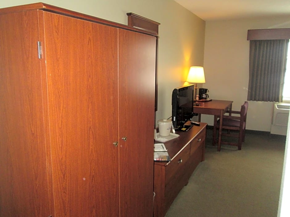 AmericInn by Wyndham Charlevoix