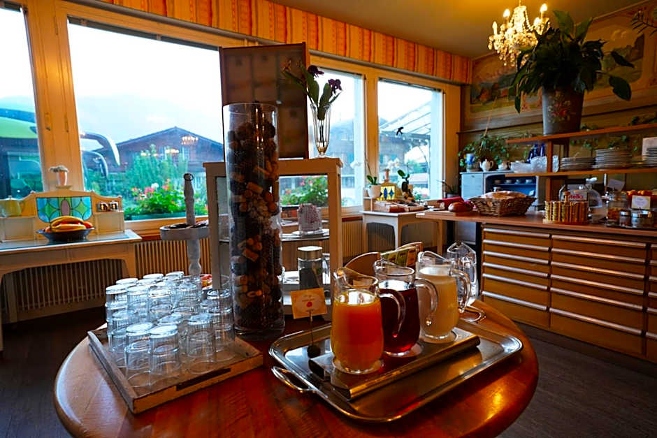 Alpenrose Hotel and Gardens