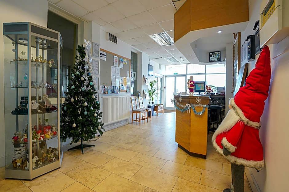 OYO Shanklin Beach Hotel