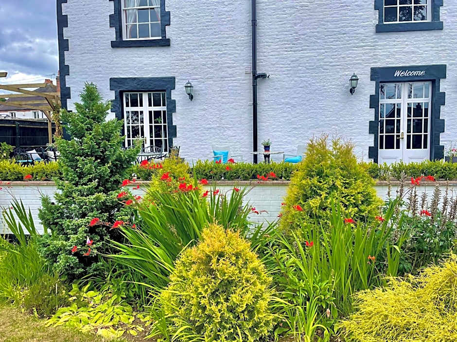 Eagle House - Award Winning B&B and Apartment