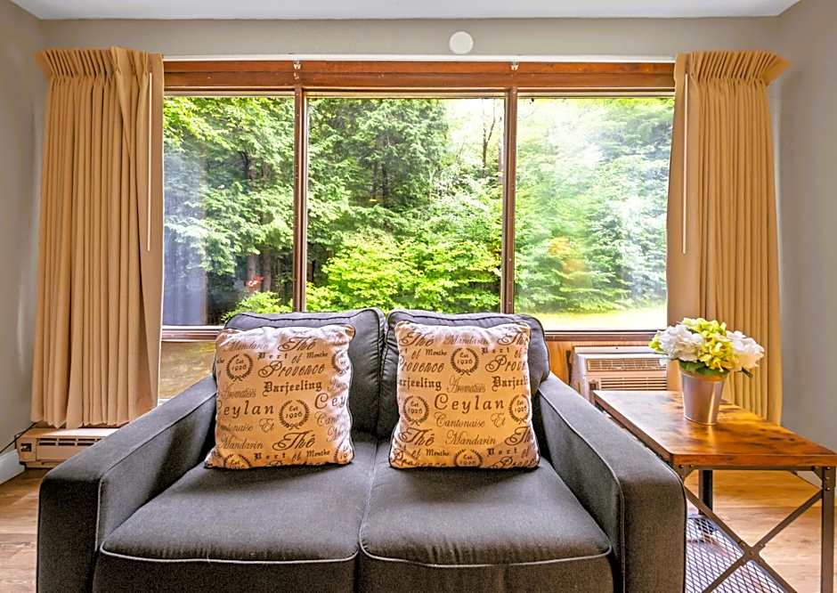 Evergreen Valley Inn