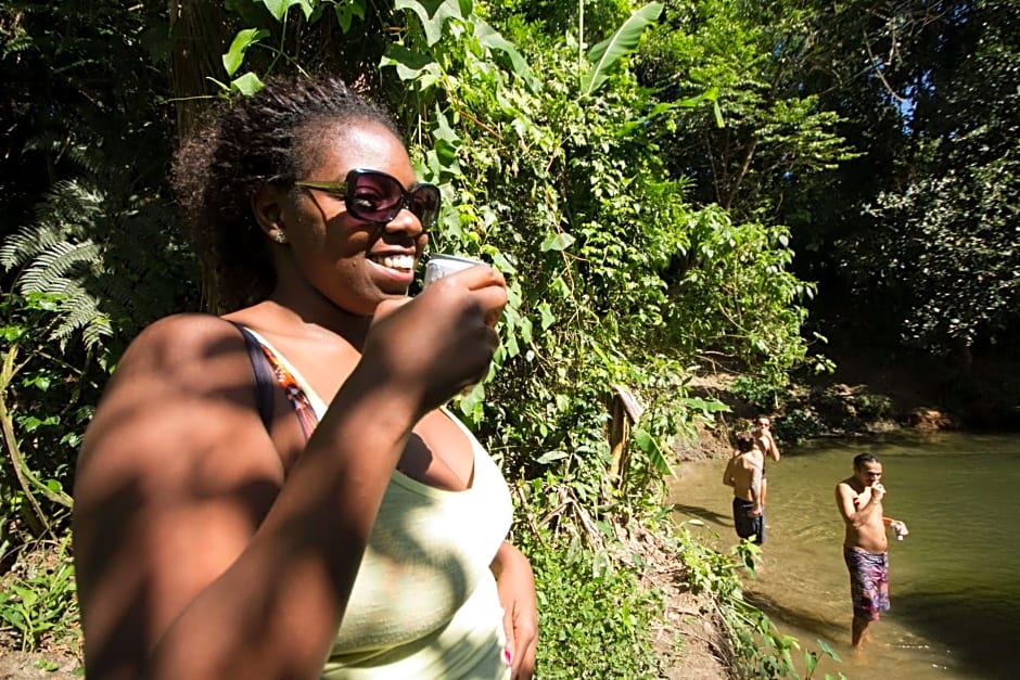 Hostel e Camping Rio das Pedras