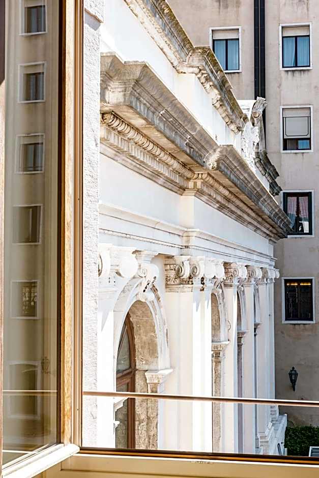 Hotel Dei Dragomanni