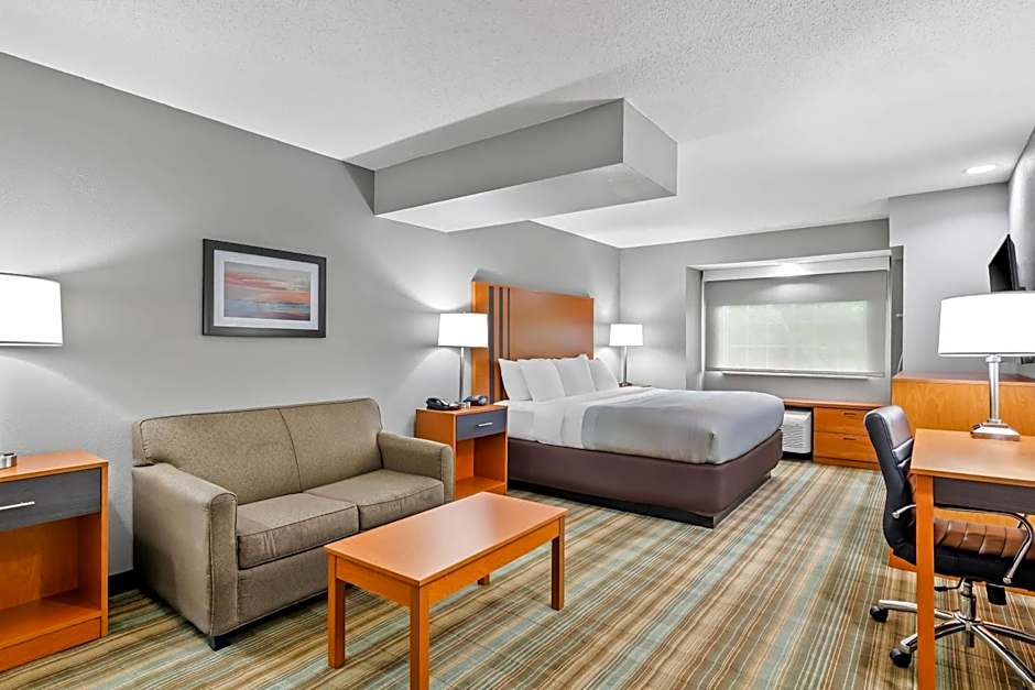 Quality Inn & Suites I-81 Exit 7