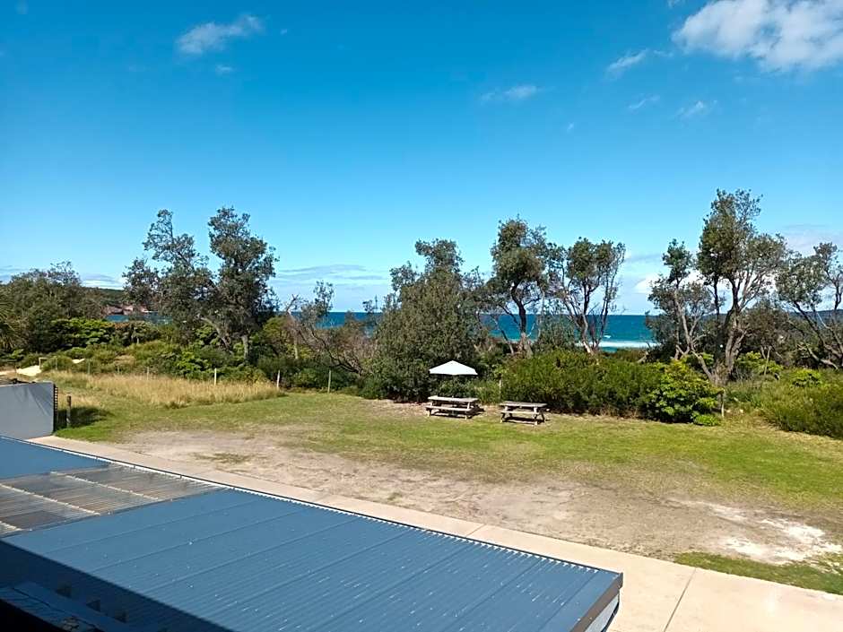 Grandeur Holiday Units