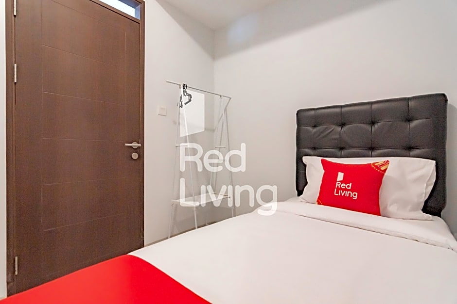 RedLiving Apartemen Mekarwangi Square - M Express