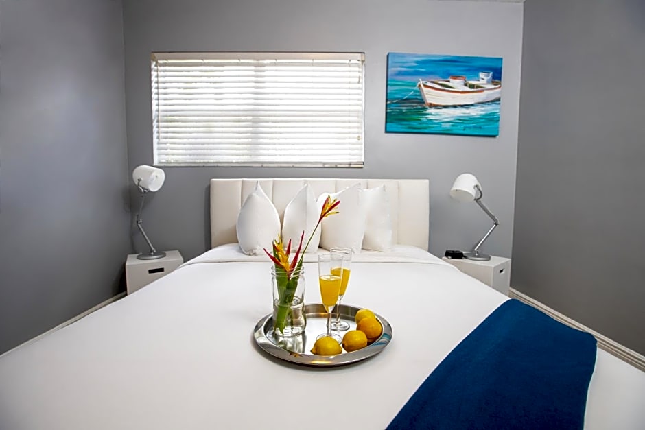 Hollywood Beach Suites and Hotel