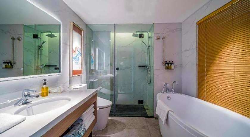 Zhongshan Louis Hotel