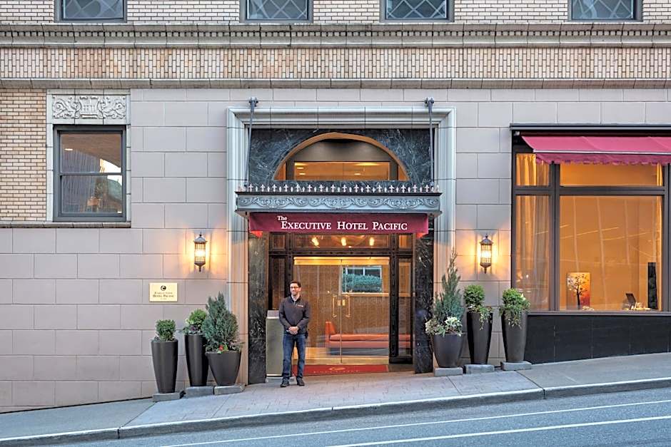 Executive Hotel Pacific