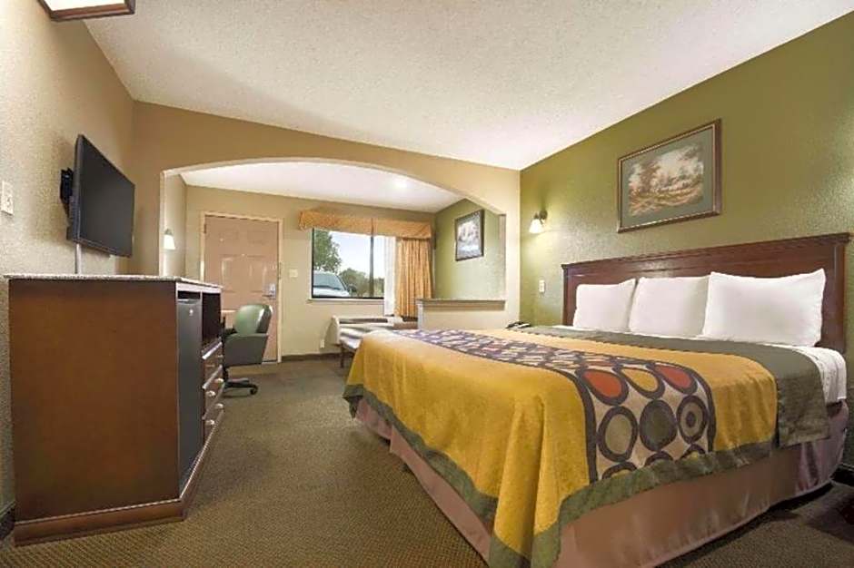 Super 8 By Wyndham Baton Rouge/I-12