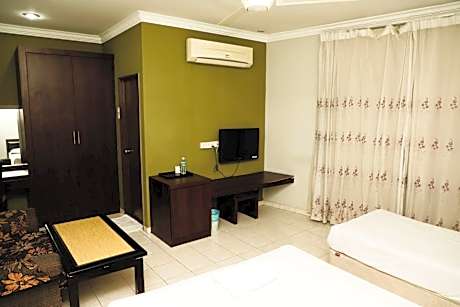 Superior Family Room