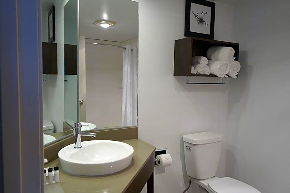 Country Inn & Suites by Radisson, La Crosse, WI