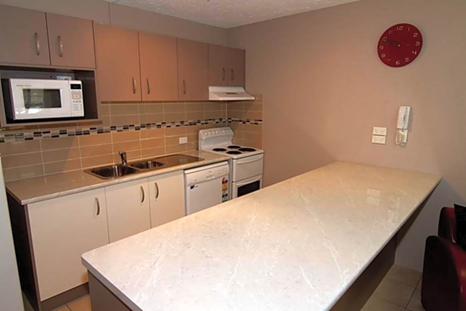 Merrima Court Holidays