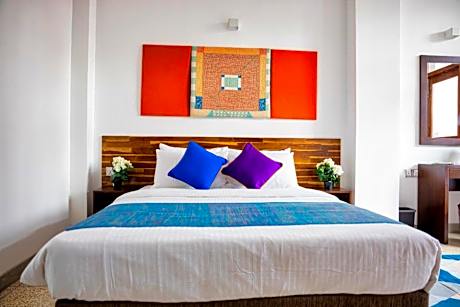 Queen Room with Balcony with 10% Discount on Laundry