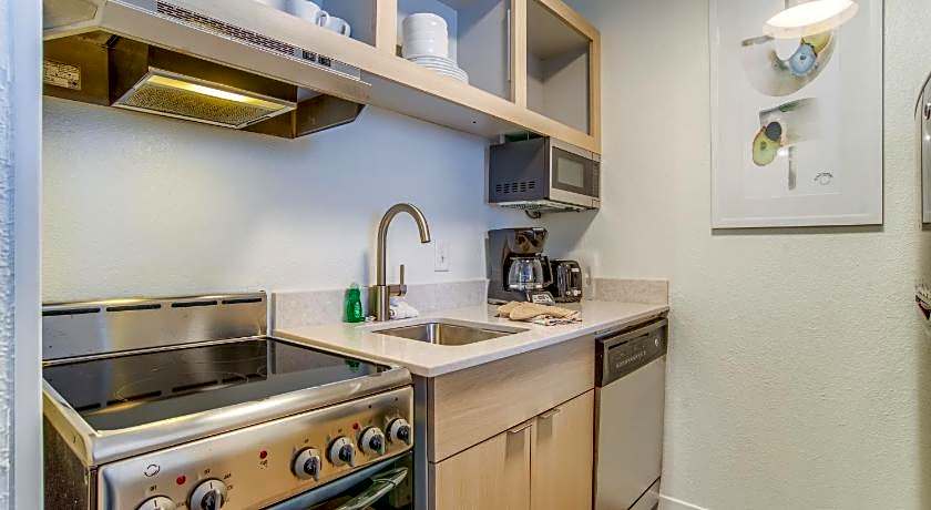 MainStay Suites