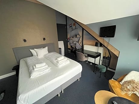 Deluxe Quadruple Room