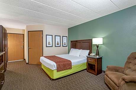 Queen Room - Mobility Access/Non-Smoking