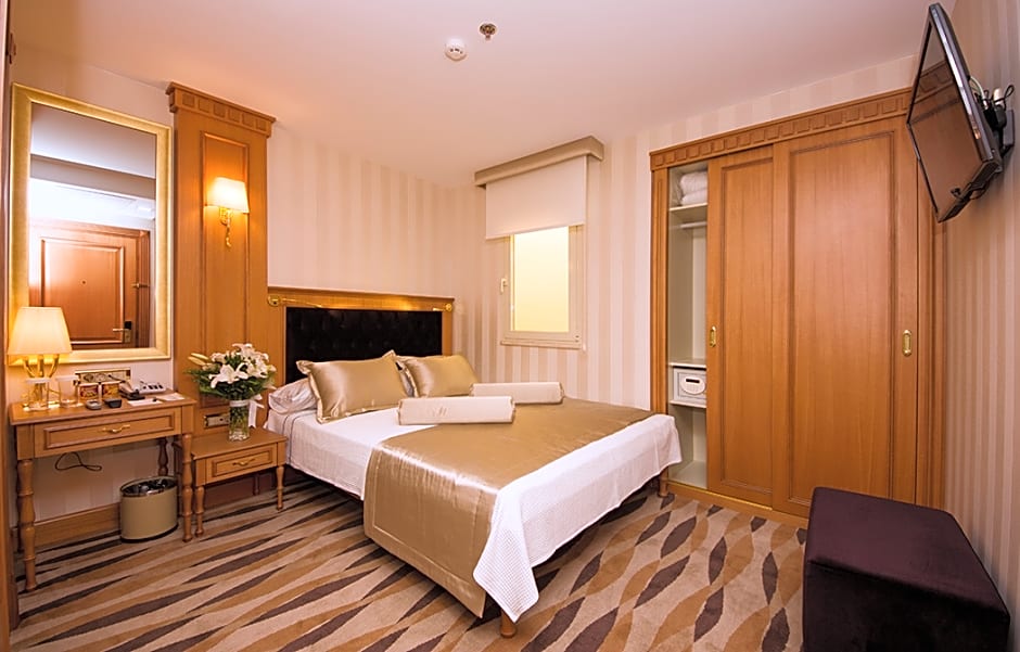 Aprilis Hotel