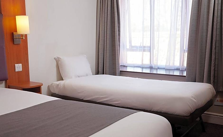 Wheatsheaf by Chef & Brewer Collection