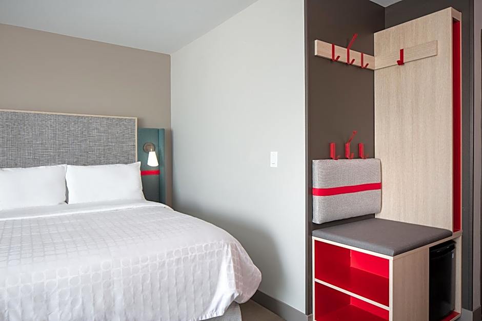 Avid Hotels Madison - Monona By IHG