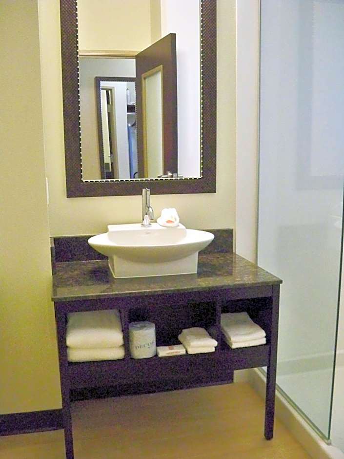 Red Roof Inn & Suites Beaumont