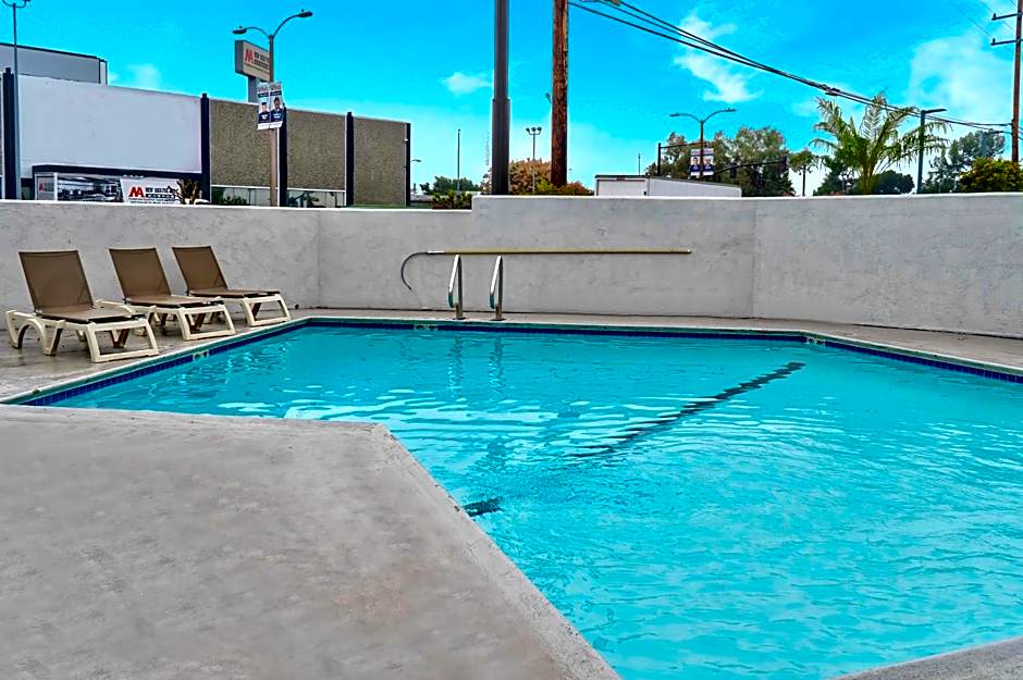 Motel 6-El Monte, CA - Los Angeles