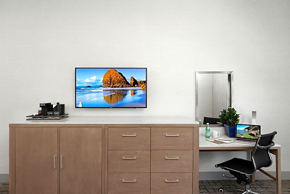 Ayres Hotel Chula Vista