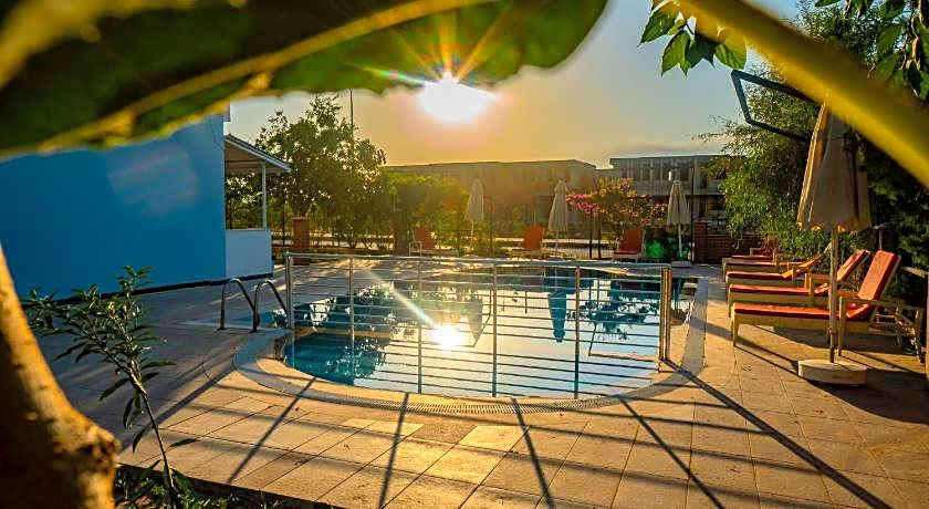 Prenses Sealine Beach Hotel