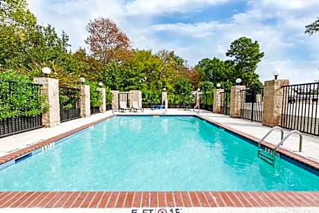 Grander Inn & Suites by IHG