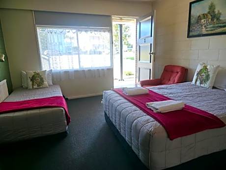 Comfort Twin Room