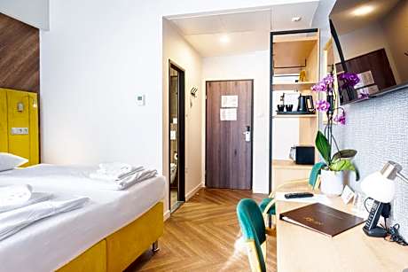 Superior Double/twin Room With Street View
