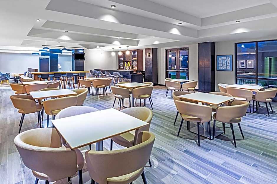 Holiday Inn & Suites Stillwater-University West By IHG