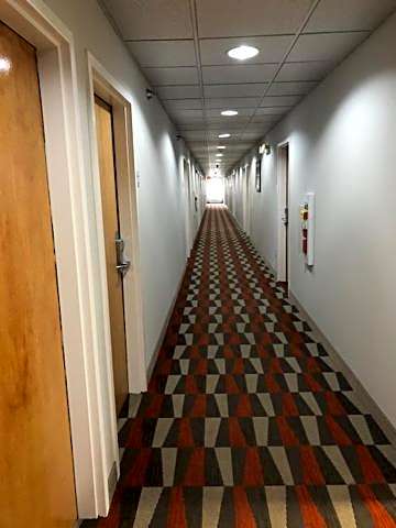 Microtel Inn & Suites by Wyndham Pittsburgh Airport